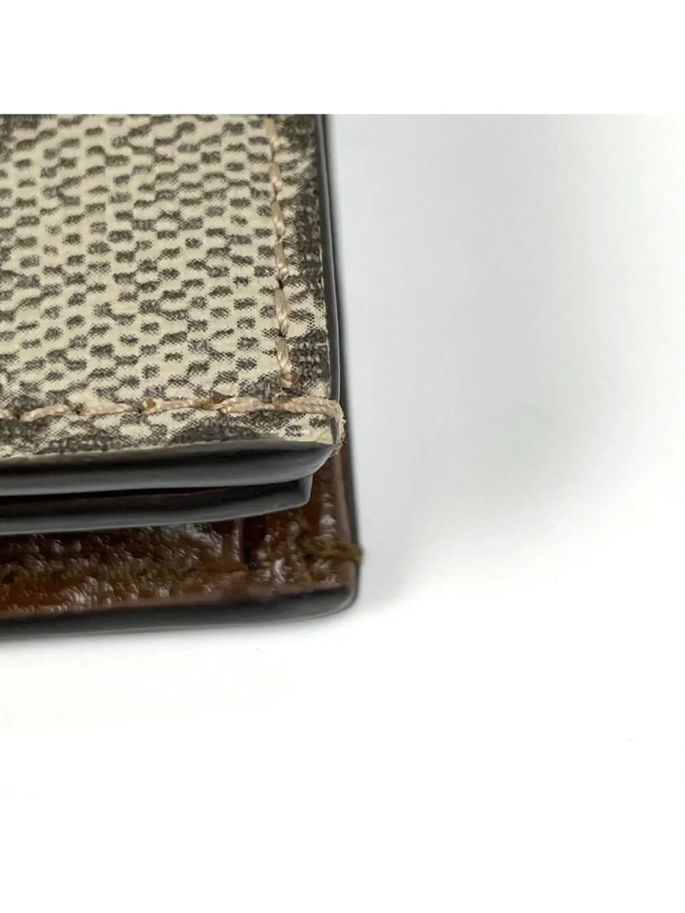 Gucci GG Pattern Bifold Wallet Heart Leather Beige - Picture 3 of 6